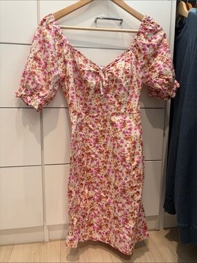 Floral Puff-Sleeve Mini Dress in Pink & Tan